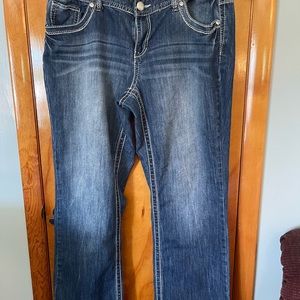 Maurice’s boot cut jeans size 18